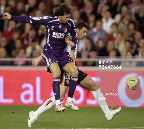 【タグ付】Real Madrid v. Nistelrooy 17番 2007-08 Real Madrid Home Shirt v.Nistelrooy #17 - 6/10 - (XL)